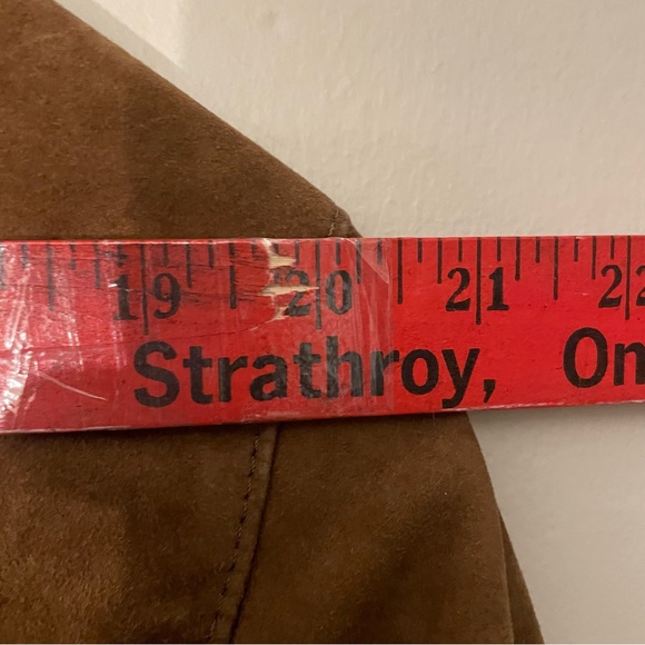 Vintage Button Up Brown Suede Collared Jacket w Flap Pockets - Picture 14 of 16